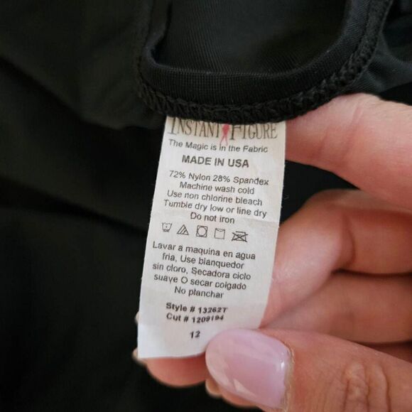3/$15 Instant Figure Compression Swimwear Tankini Top in Black Size 12 - Picture 6 of 6